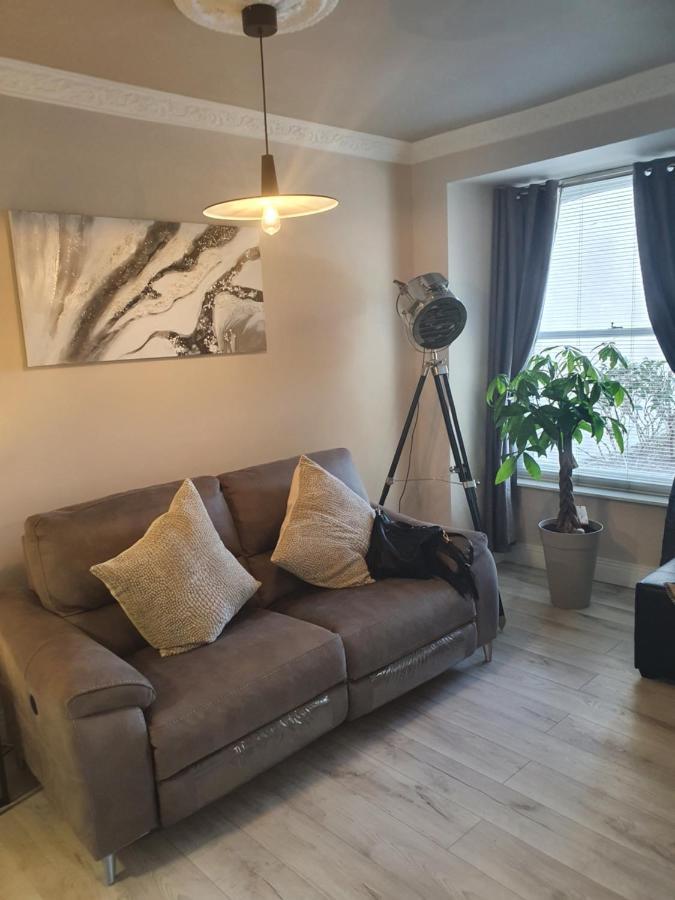 River View Apartment Suite Cork Bagian luar foto