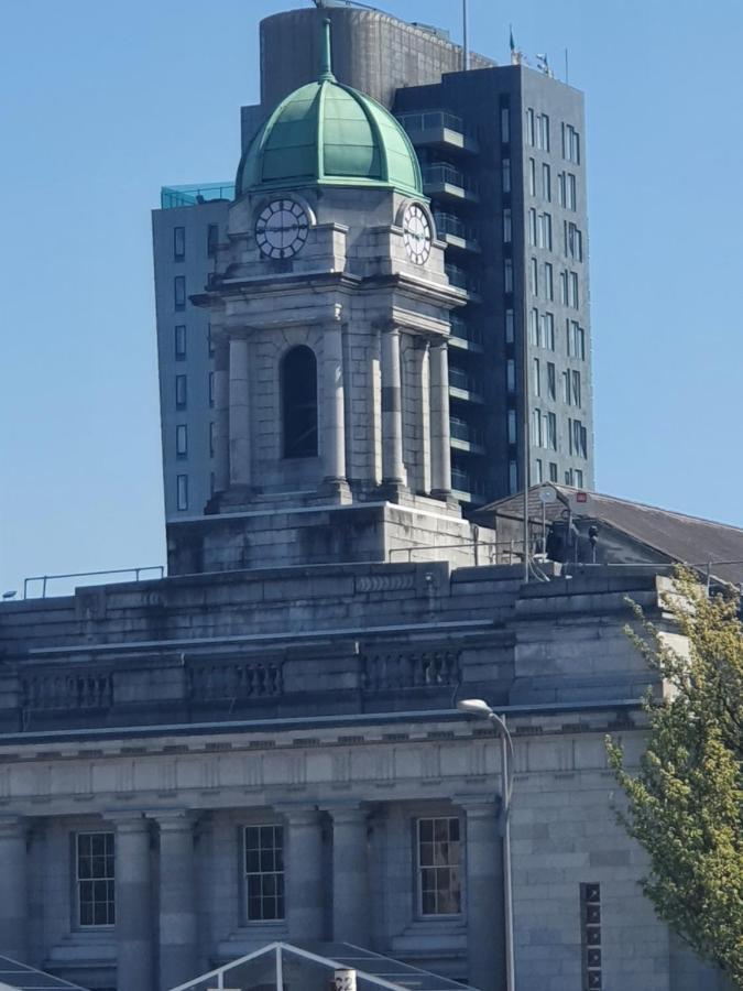River View Apartment Suite Cork Bagian luar foto